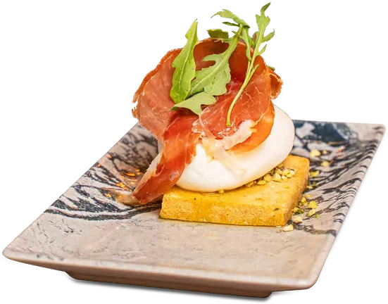 Fainá con burrata, jamón serrano y pesto